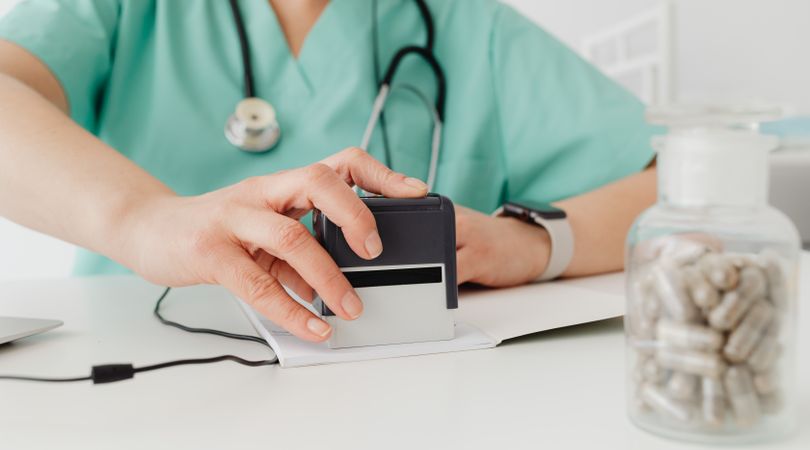 ¿Puede reducirse el bonus de un trabajador por una baja médica?